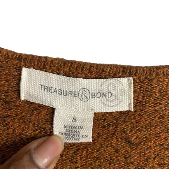 Treasure & Bond Women's Cognac V-Neck Knit Sweater - Picture 5 of 7